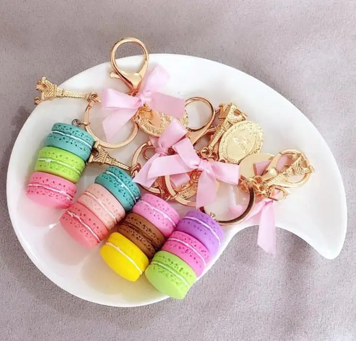 Resin Macaron Cake Keychain Metal Eiffel Tower Bag Charm keyring Wedding Supplies Keychain Favor DHL SN1980