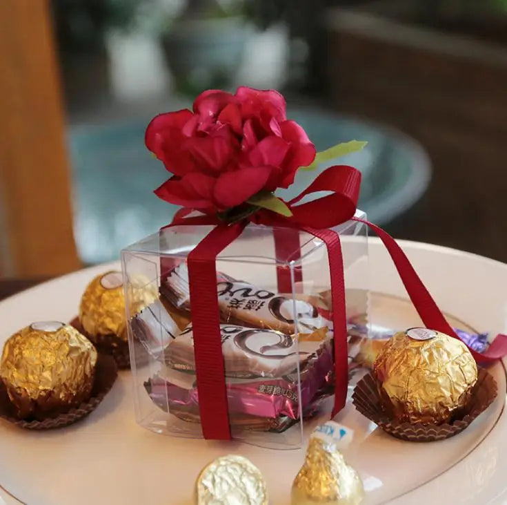 600pcs PVC Favour Boxes Wedding Birthday Party Candy Macaron Cake Engage Flower Ribbon Square Gift Box festive supplies SN1831