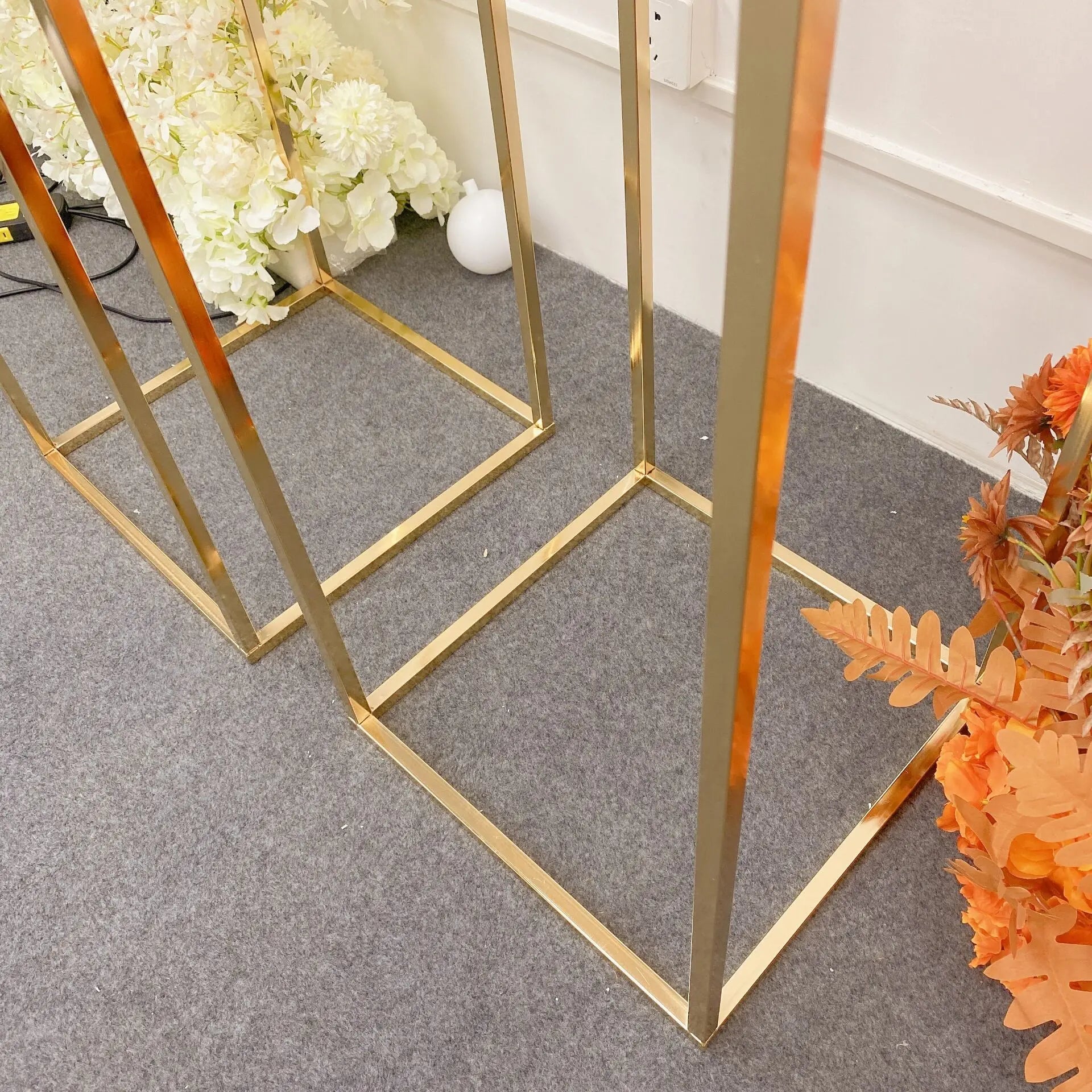 2M Iron Square Screen Gilded Flower Stand Wedding Arch Props Backdrop Geometric Shelf Cake Pillar Birthday Party Supplies Frame