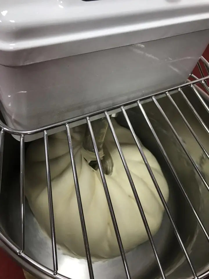 Factory supply heavy duty electric bakery cake bread 12.5kg spiral dough mixer