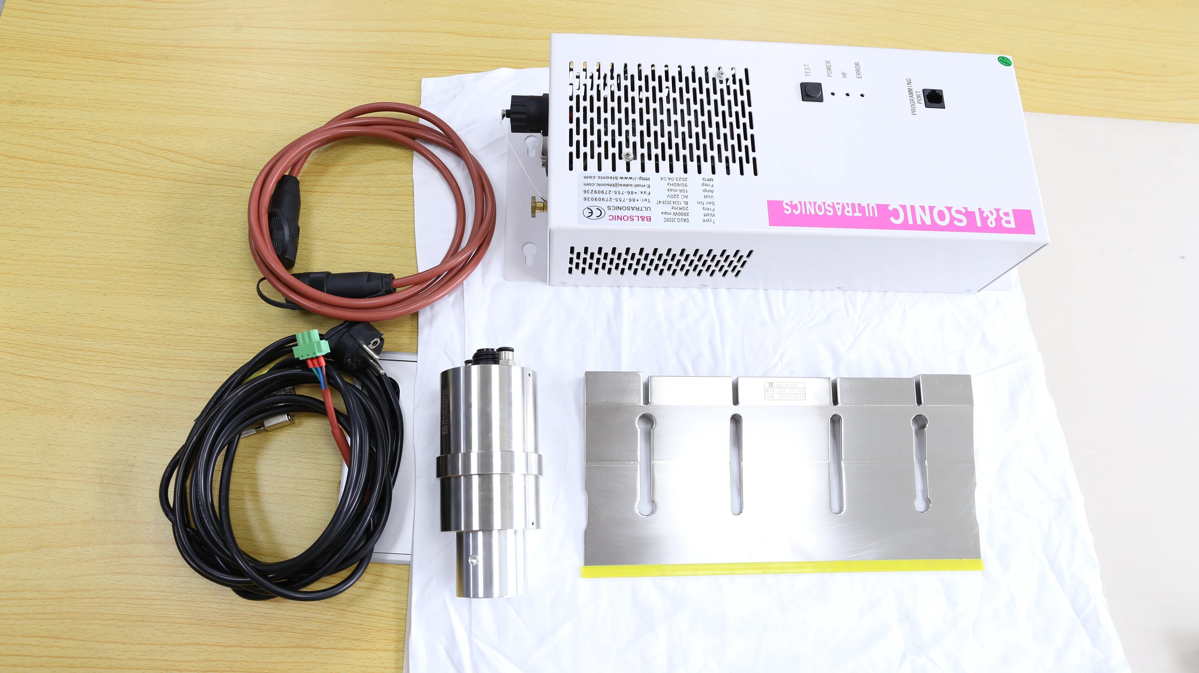 Factory Supply Ultrasonic Food Cutting Cakes Sandwiches Bread Dough Slicer Bread Cutting Machine