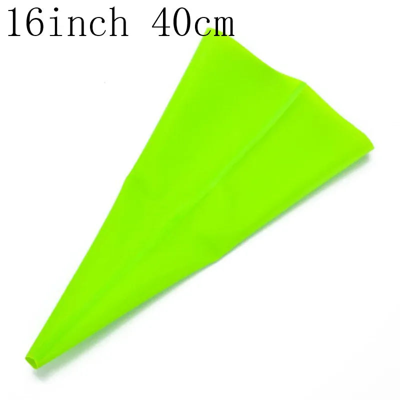 4pcs Silicone Piping Bags with Nozzles – Reusable Icing Bags for Cake Decorating & Pastry Cream