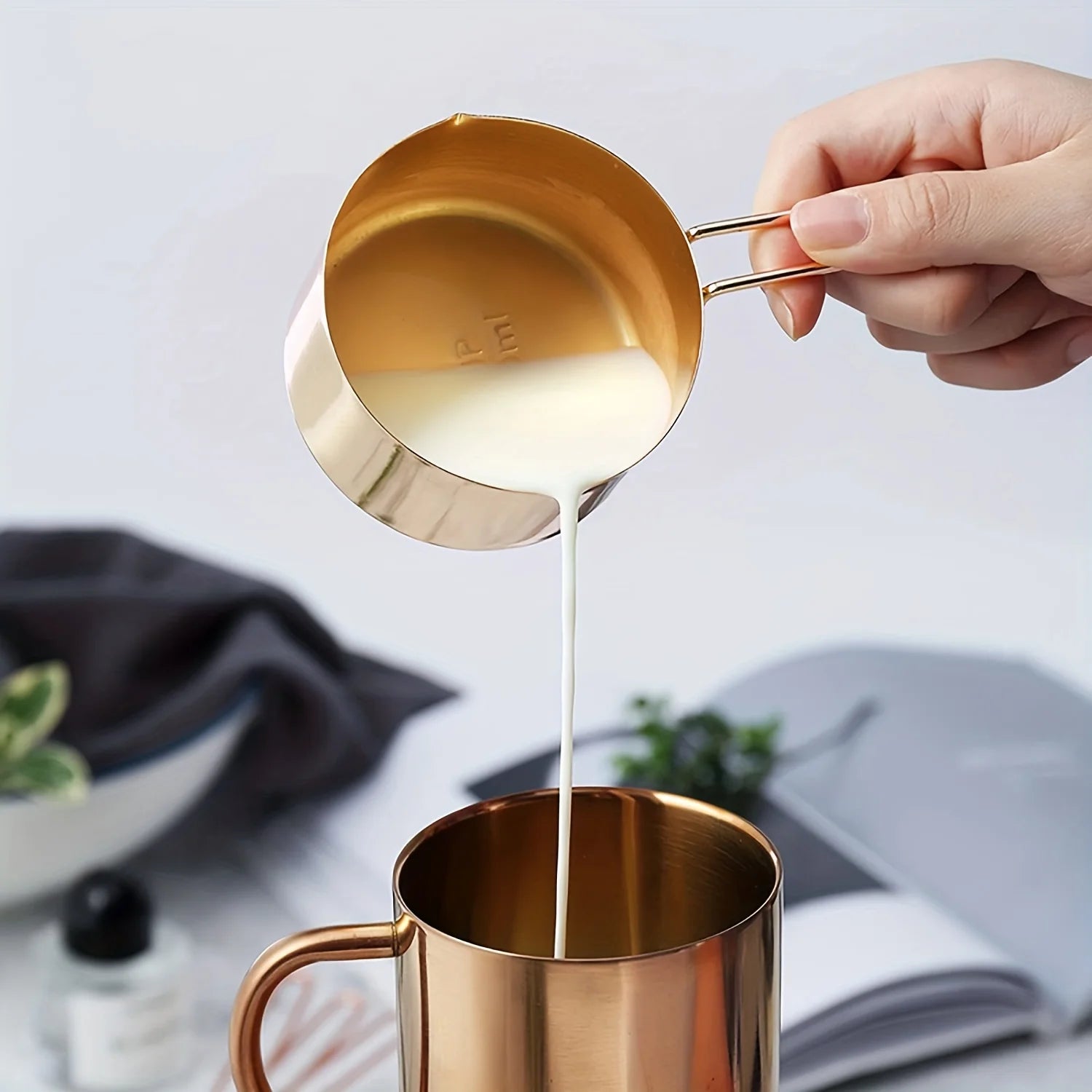 Golden Measuring Cups and Spoons Set - Stylish, Durable, Perfect for Cooking, Baking, Ingredients