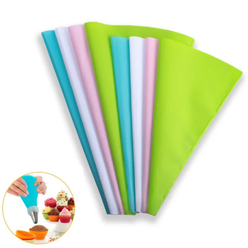4pcs Silicone Piping Bags with Nozzles – Reusable Icing Bags for Cake Decorating & Pastry Cream