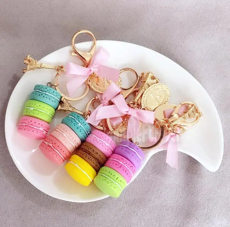 Resin Macaron Cake Keychain Metal Eiffel Tower Bag Charm Keyring Wedding Supplies Keychain Favors DHL Free Shipping