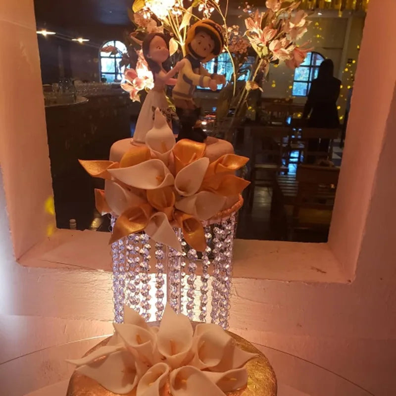 New Hot Luxury Crystal Acrylic Cake Stand Wedding Table Top Decoration Centerpieces Cake Display For Birthday Party Supplies