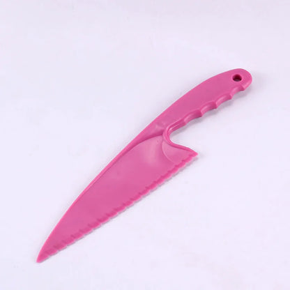 300pcs/lot Pizza Cake Bread Plastic Cutter Cake Knife Food Grade PP Serrated Blade For Cut Sushi Baking Kitchen Supplies ZA5179