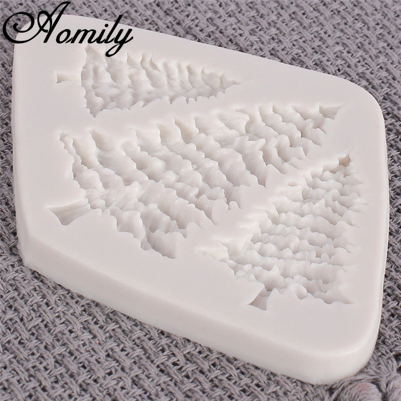 Aomily Chrsitmas Tree Shaped Silicone Molds DIY Christmas Cake Mold Sugar Craft Chocolate Mold Fondant Cake Decorating Tools