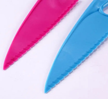300pcs/lot Pizza Cake Bread Plastic Cutter Cake Knife Food Grade PP Serrated Blade For Cut Sushi Baking Kitchen Supplies  SN89