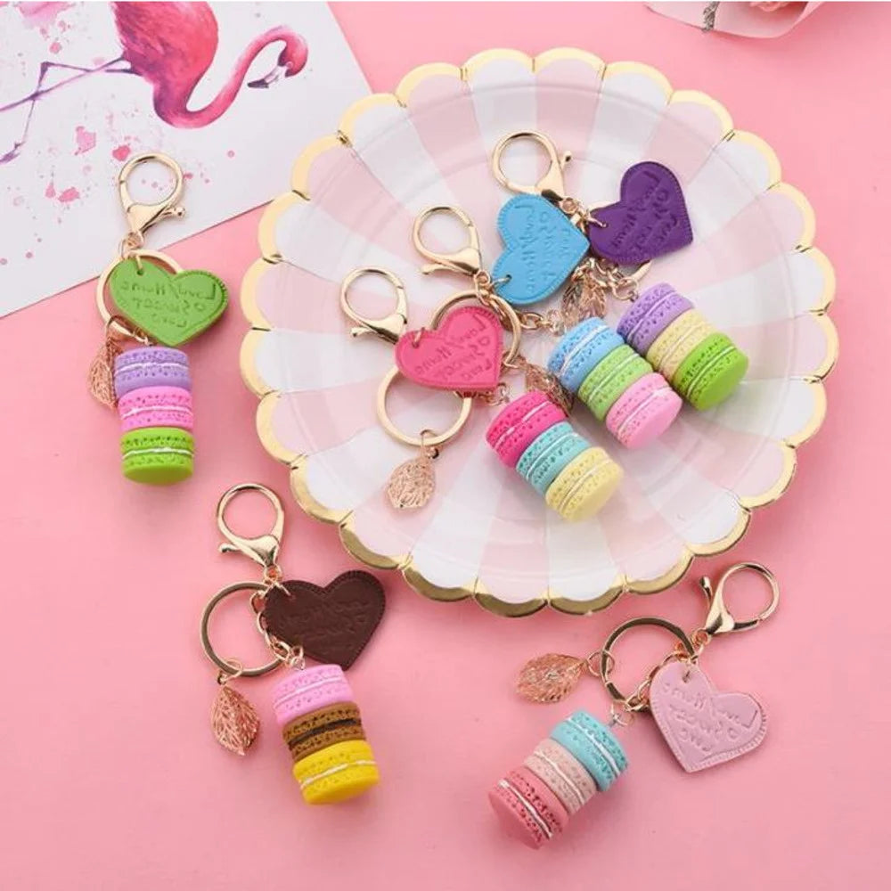 100pcs Resin Macaron Cake Keychain Metal Eiffel Tower Bag Charm Keyring Wedding Supplies Keychain Favors