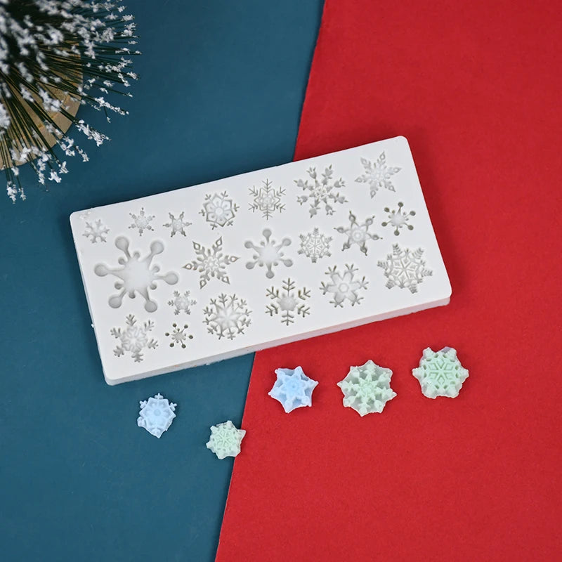 Chrsitmas Decor Silicone Mold Snowflake Xmas Tree Shape Baking Tool Cake Mold Candy Chocolate Biscuits Mould Decoration Supplies
