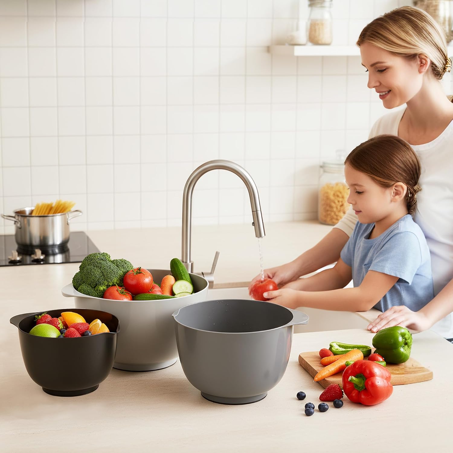 Classic Mixing Bowl Set, BPA Free Plastic, Microwave and Dishwasher Safe (Set of 4, Grey),3.5 quarts